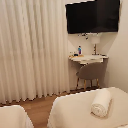 Bed & Breakfast Feel - Boutique With Terrace In 3*