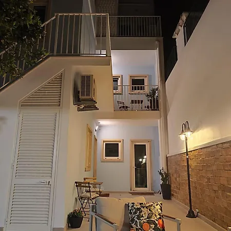 Feel - Boutique With Terrace In 3*